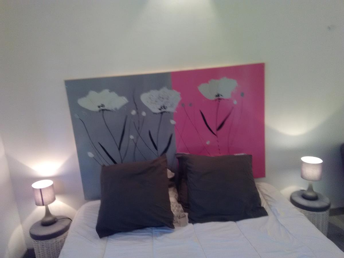 Chambre d'Hôtes Les Macarons de Tata Sainte-Eulalie  Extérieur photo