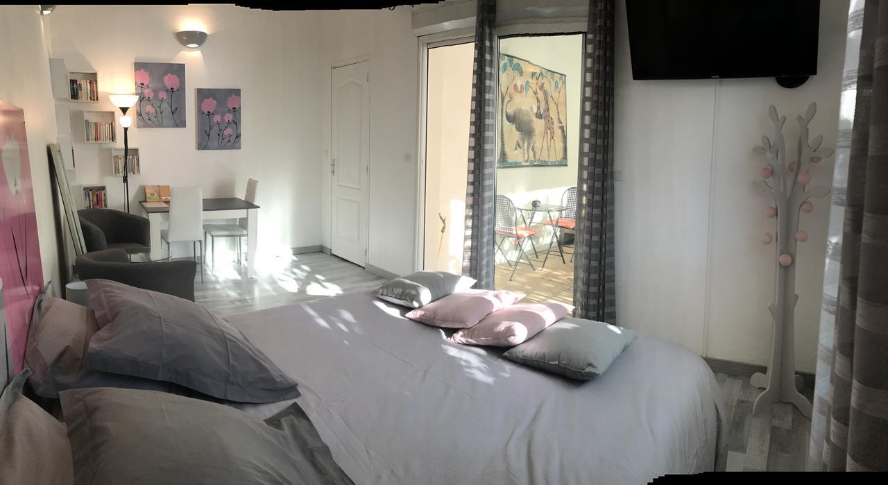 Chambre d'Hôtes Les Macarons de Tata Sainte-Eulalie  Extérieur photo